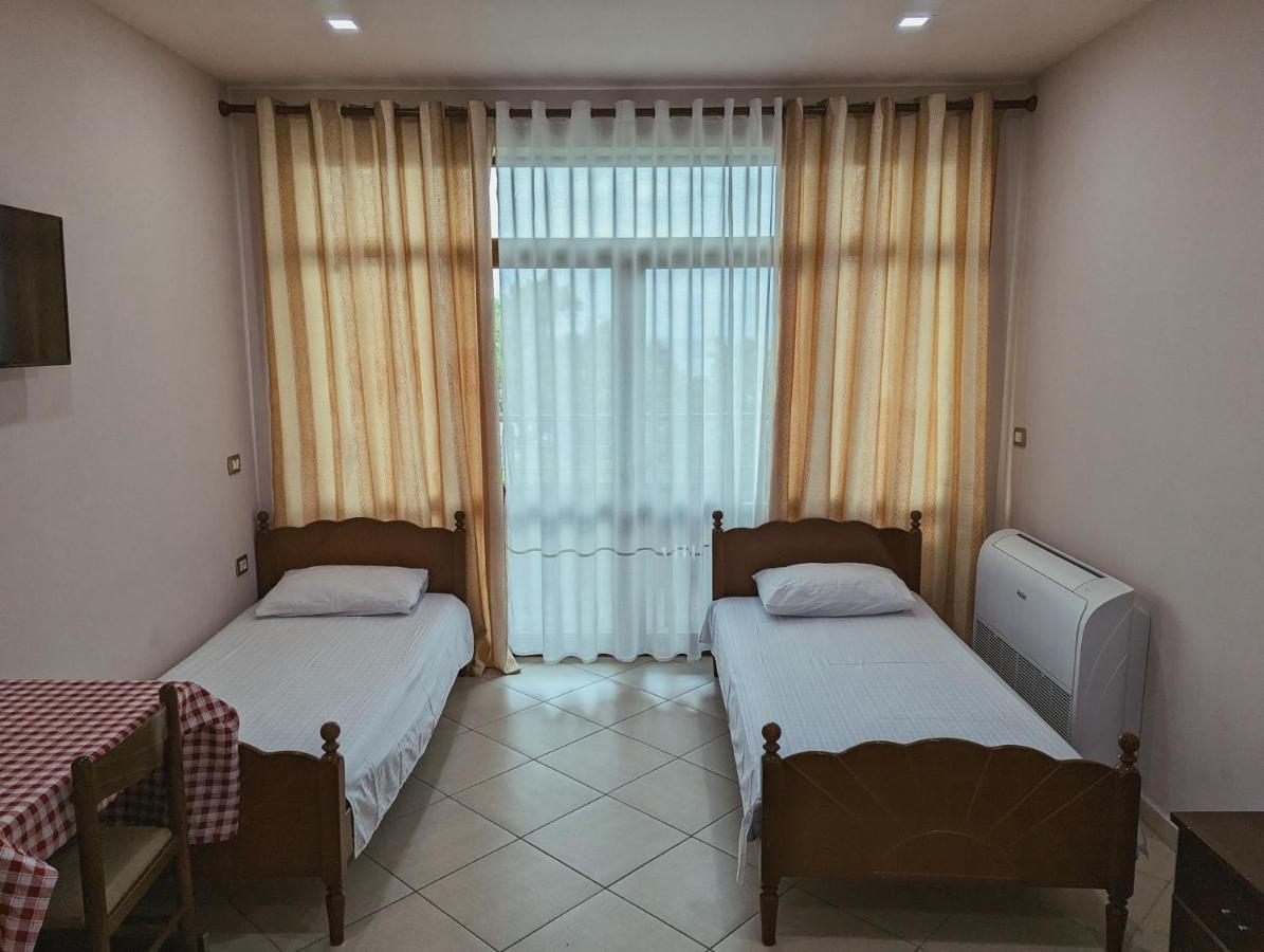Vila Vadeha Pogradec Exterior foto