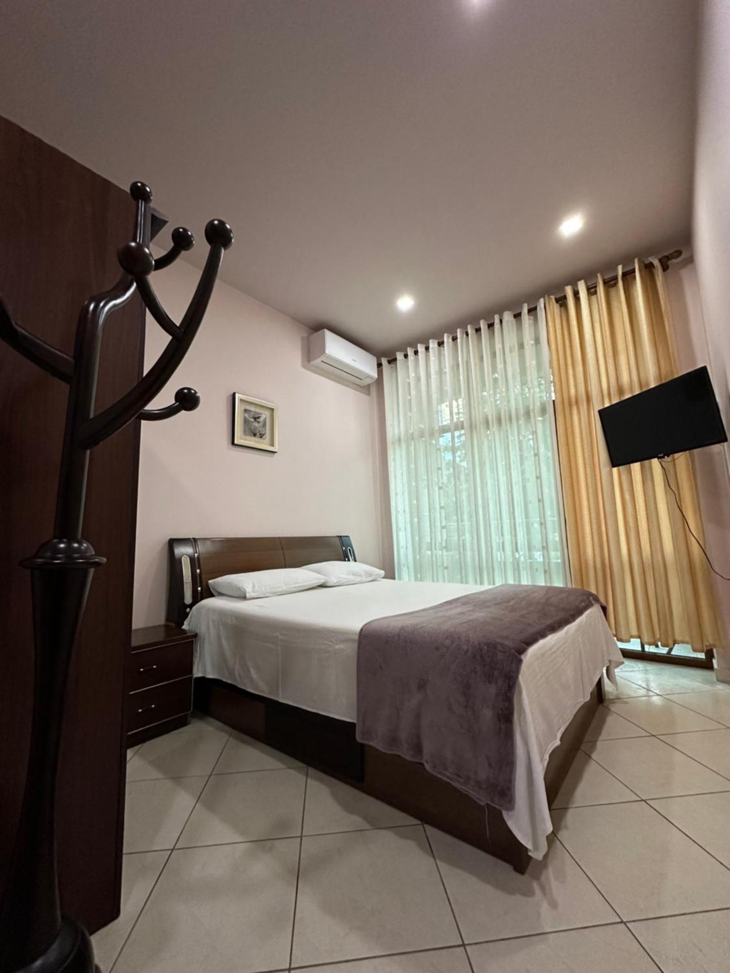 Vila Vadeha Pogradec Exterior foto